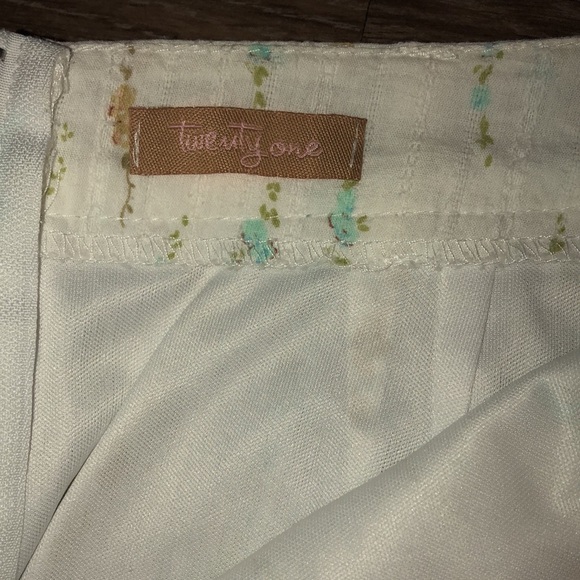 Forever21 - Picture 3 of 7